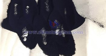 中鎢線(xiàn)上紫色氧化鎢圖片