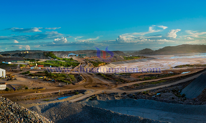 礦山圖片（來(lái)源：洛陽(yáng)鉬業(yè)）