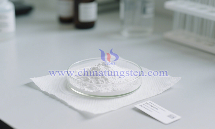 Image of dysprosium oxide