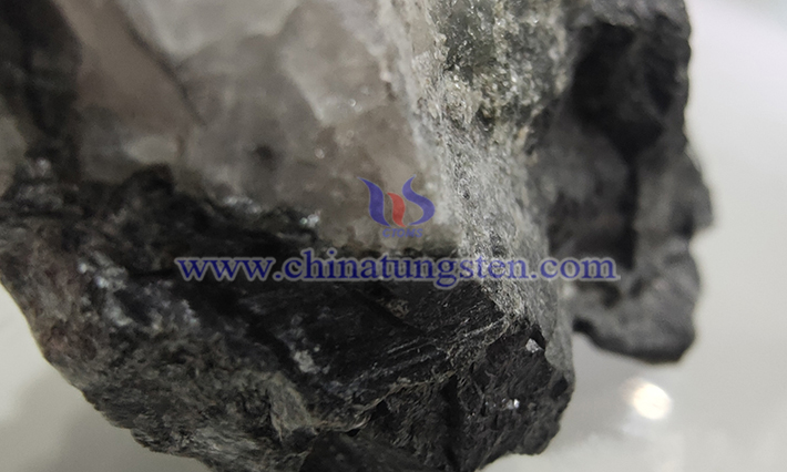 tungsten ore image