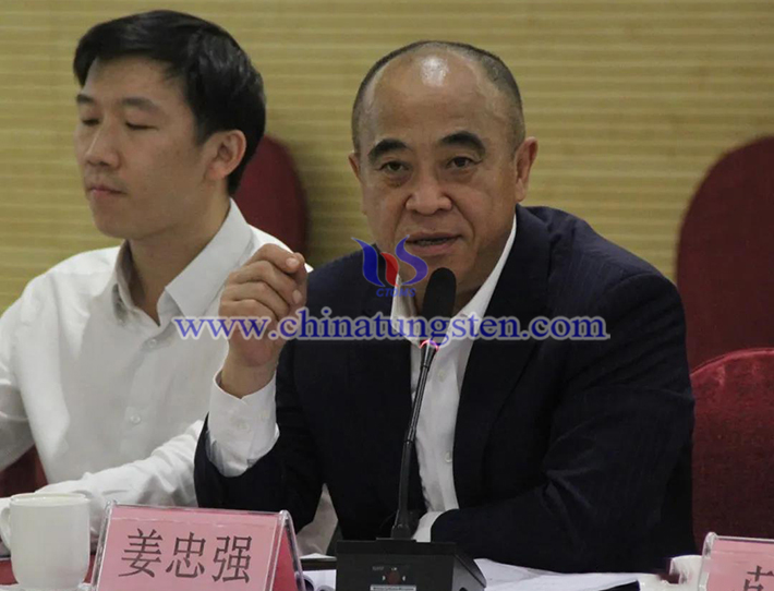 洛陽(yáng)欒川鉬業(yè)集團(tuán)股份有限公司中國(guó)區(qū)副總經(jīng)理姜忠強(qiáng)（代表李發(fā)本主席）