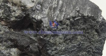 中鎢智造鎢礦圖片